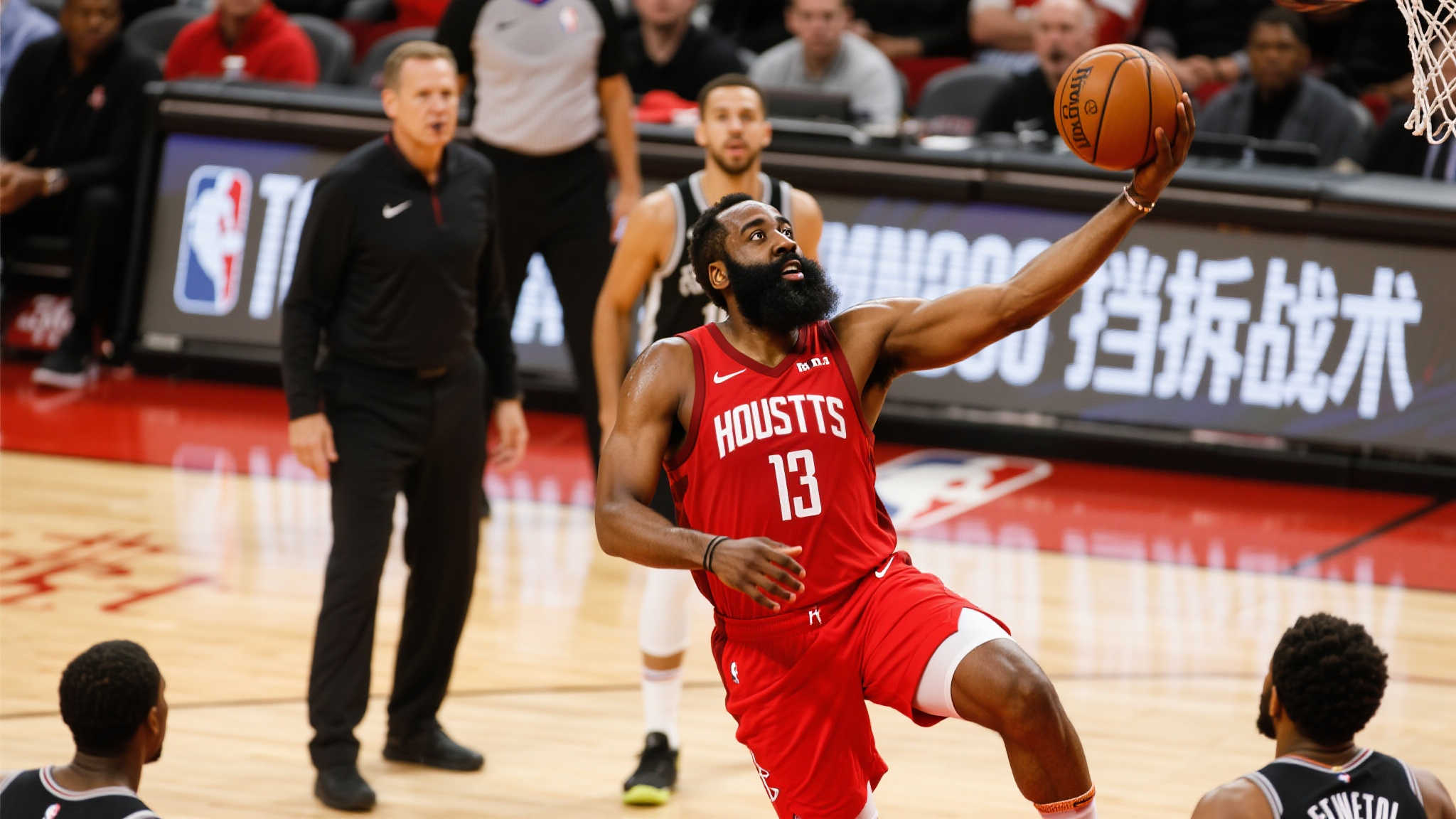 在他的节目 在他的节目